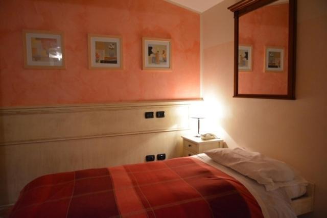 Hotel Due Colonne San Bonifacio Habitación foto