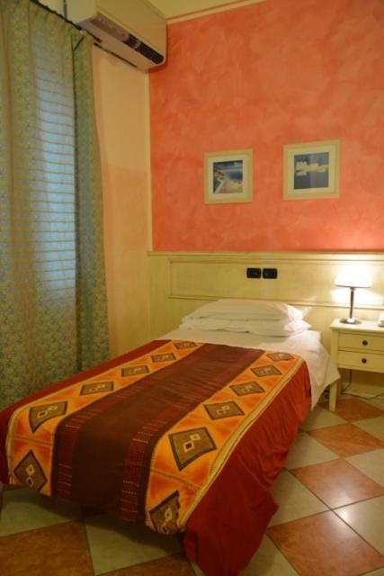 Hotel Due Colonne San Bonifacio Habitación foto